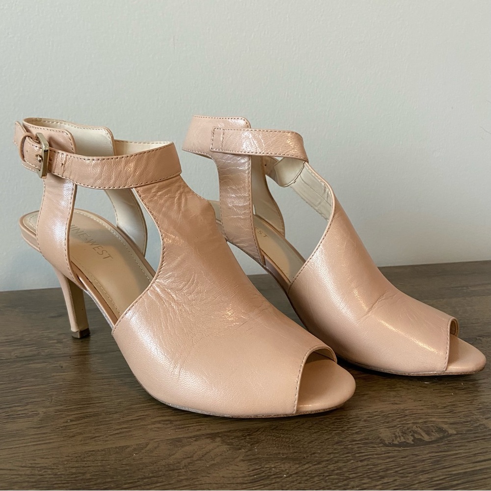 Nine West Peep-Toe Heels Size 7.5